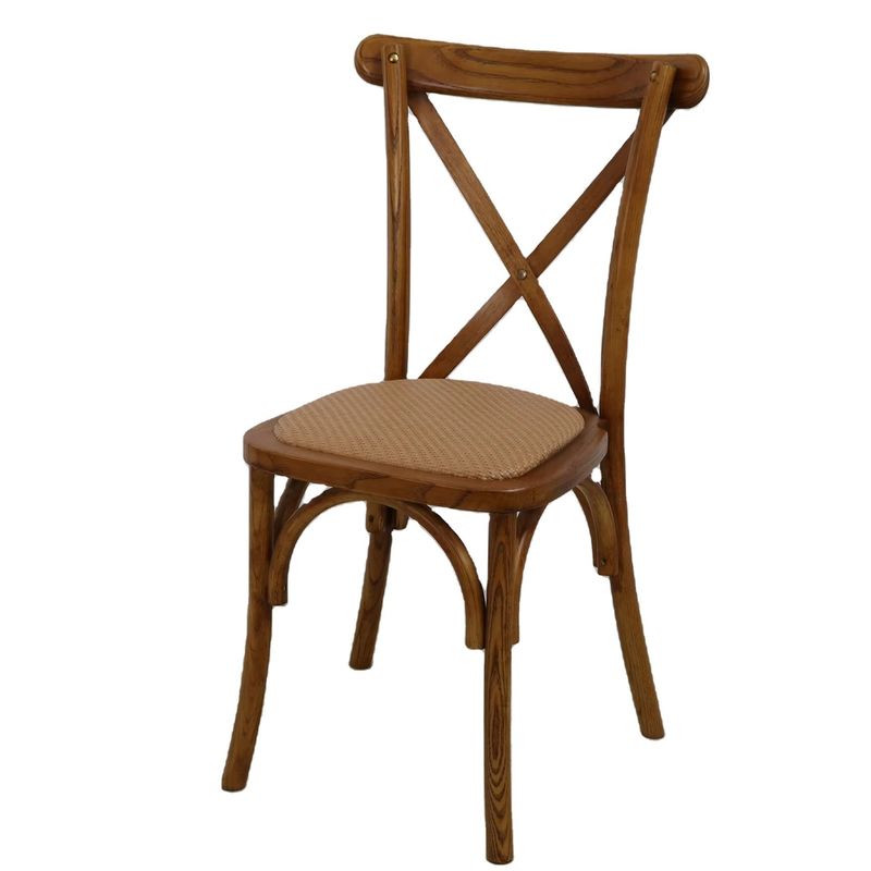 Postverpakking Houten X-kruisrugstoelen voor antiek ontwerp in restaurants en bruiloften