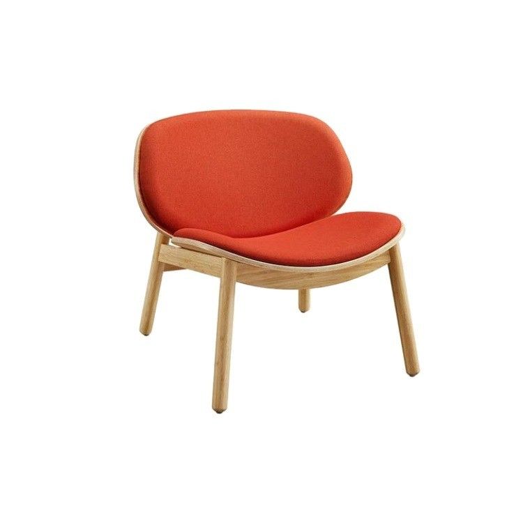 Comfortabele stoel van stoffen Houten stoel voor hotel Restaurant Woonkamer Koffiewinkel in Noordisch modern design