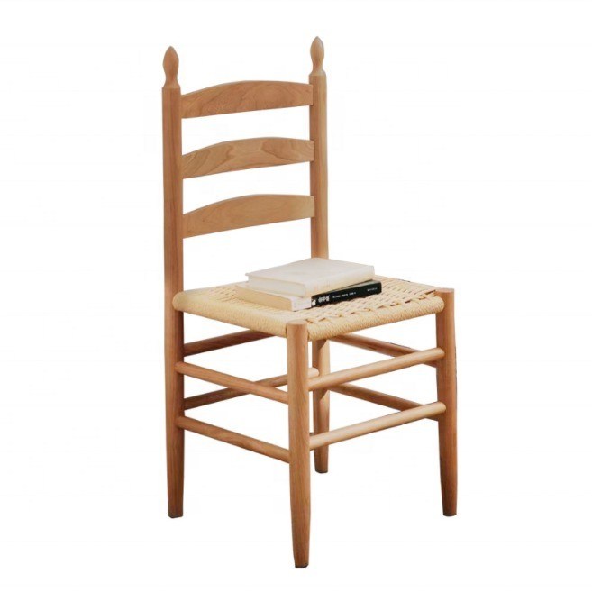 Eetstoel van massief hout met touwstoel Een perfecte combinatie van vorm en functie