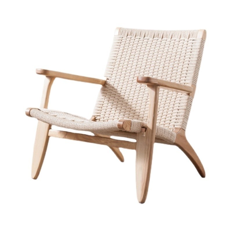 Moderne woonkamermeubilair van massief hout Eetstoel met geweven koordstoel en houten arm in natuurlijke/noot/zwart