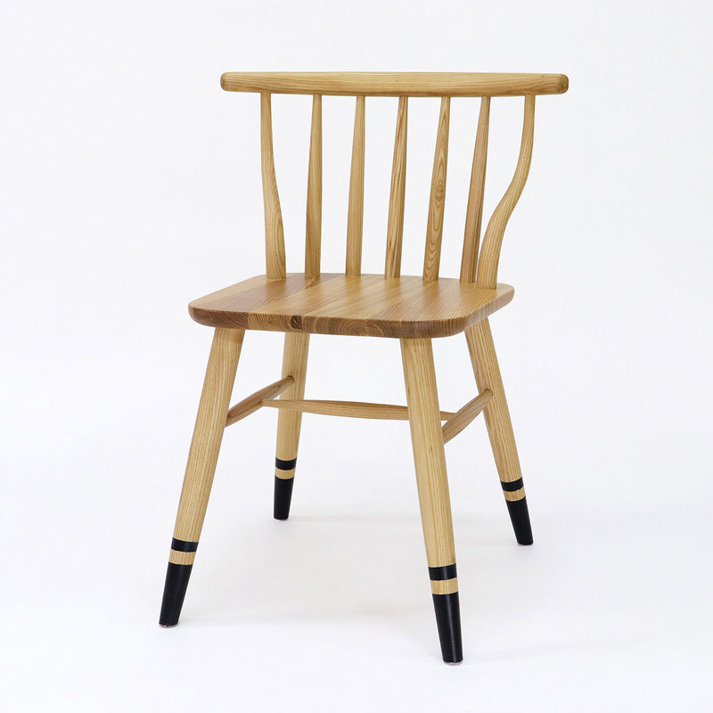 Natuurlijke Walnoot Vintage Houten Klassieke Op maat gemaakte Massieve Houten Eetstoel voor Restaurant W41.5*D48*H76CM